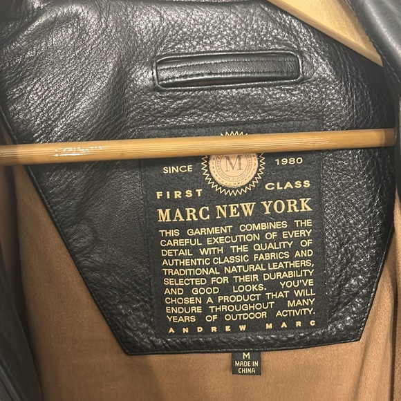 Excellent Condition Vintage Early 2000s Andrew Marc Leather Jacket! - Picture 3 of 6